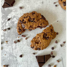 Load image into Gallery viewer, Crunchbox Vegan Choc Chunk Cookie 33g
