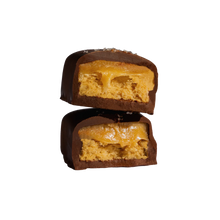 Load image into Gallery viewer, Loco Love Salted Caramel Shortbread 35g
