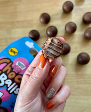 Load image into Gallery viewer, Mummy Meegz Vegan Choccy Balls 12 pack Gift Pack