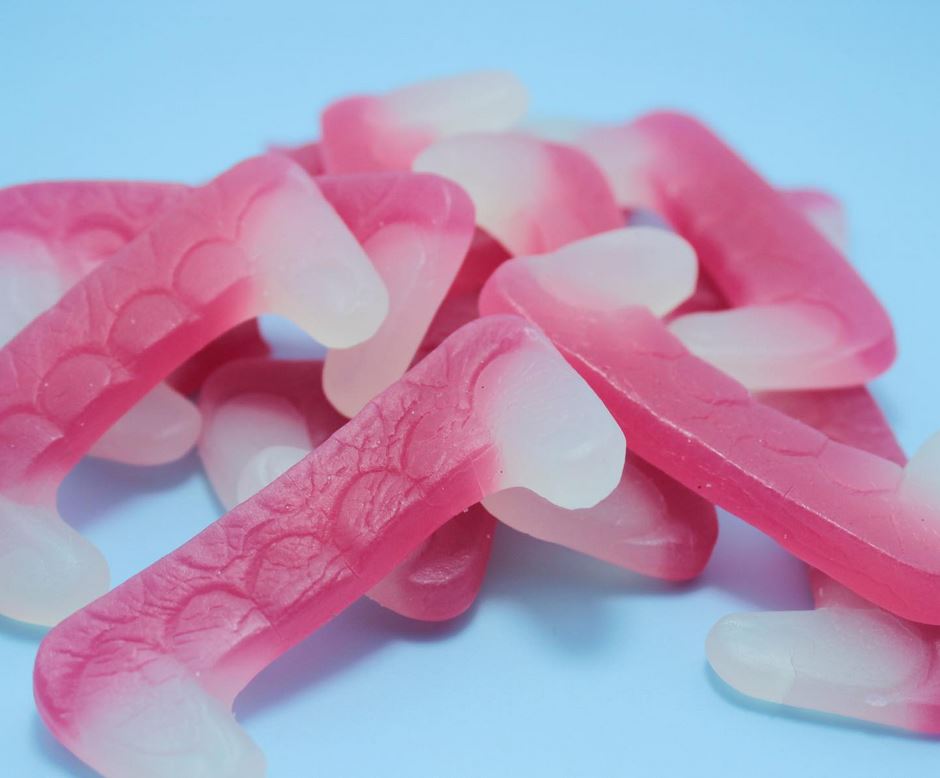 The Candy Parlour Giant Dracula Teeth 250g